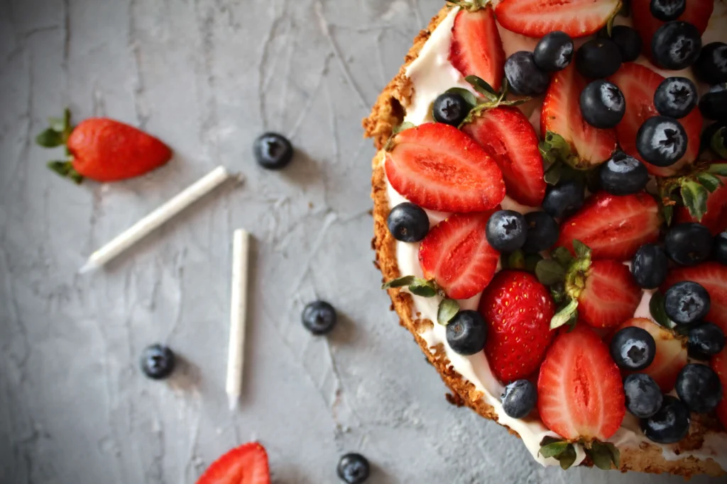 Torta de Iogurte e Frutas Vermelhas